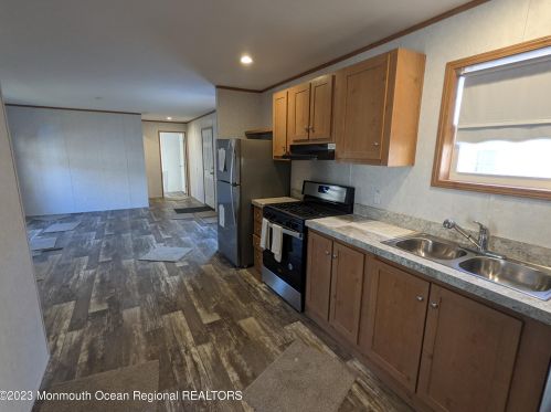 63 1st St, Lakehurst NJ  08759-5639 exterior