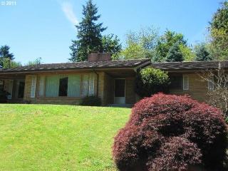 3304 Bertha Blvd, Portland OR  97239-1108 exterior