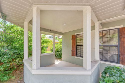 4451 Alsace Ave, Fort Pierce FL 34983-8337 exterior