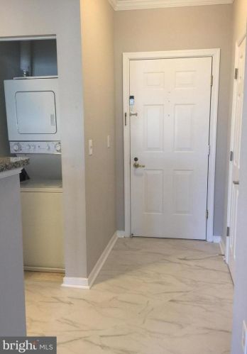 1645 International Dr, Mc Lean VA  22102-4816 exterior