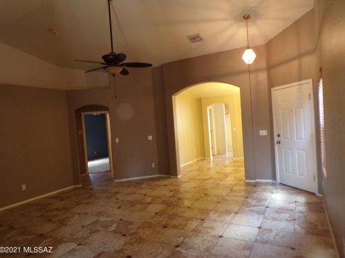 9000 Orchid Vine Dr, Tucson, AZ 85747-5322