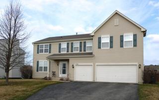 2706 Vicksburg Ln, Aurora, IL 60503-6470