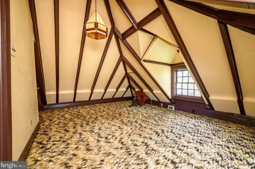 220 Maple Ave, Camden NJ 08106-2315 exterior