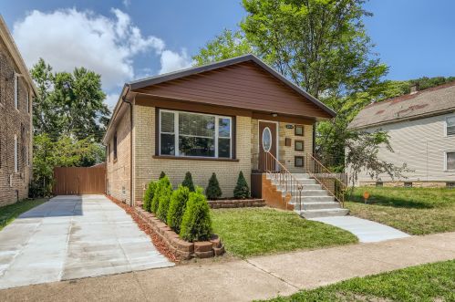 12234 Wallace St, Chicago, IL 60628-6418