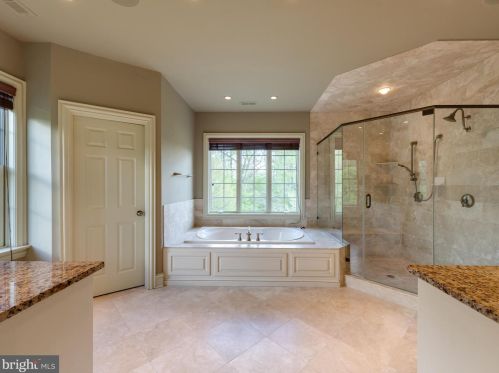 271 Blackburn Dr, Berwyn PA  19312-2801 exterior