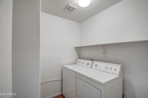 5912 Albeniz Pl, Phoenix AZ 85043-1973 exterior