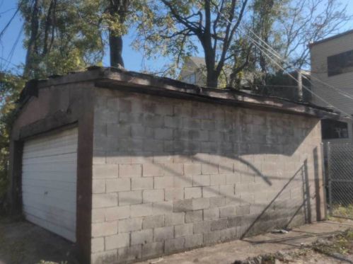 4834 Harrison St, Chicago IL 60624-3704 exterior