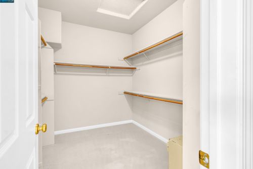 1059 Rolling Wood Way, Concord CA 94521-5420 exterior