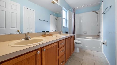 2314 Northern Leaf St, Orlando FL 32817-3424 exterior