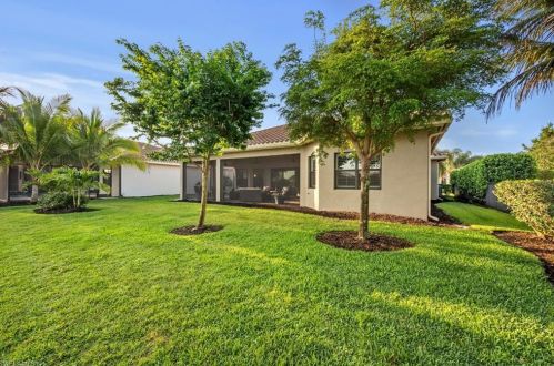 3351 Atlantic Cir, Naples FL 34119-8639 exterior