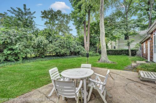 600 Edgemere Dr, Red Bank NJ 07711 exterior