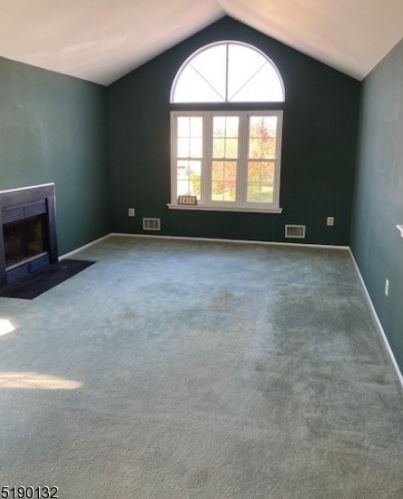 1410 Pinhorn Dr, Bridgewater, NJ 08807-3577