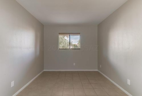 455 Kelso St, Tucson AZ 85705-4768 exterior