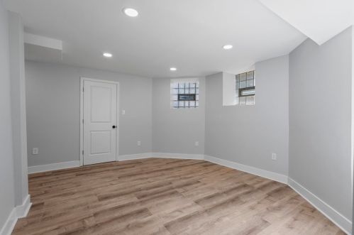 468 Biddle Ave, Pittsburgh PA 15221-3493 exterior