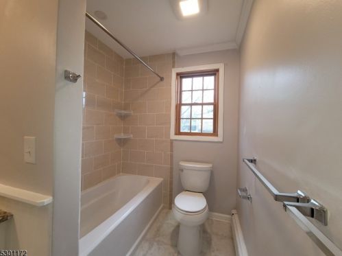 306 Main St, Bound Brk NJ  08805-1840 exterior