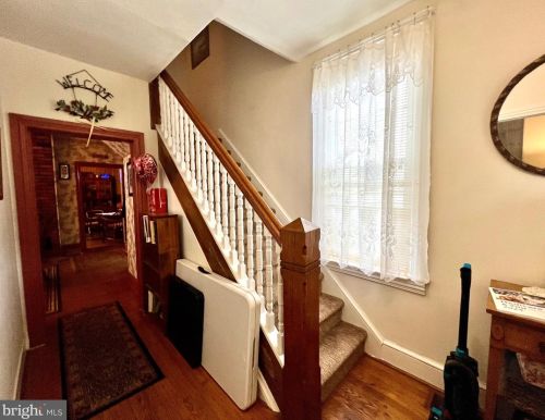 70 Chestnut Ave, Camden, NJ 08109-2505