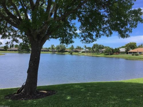 9956 Boca Ave, Naples, FL 34109-7302