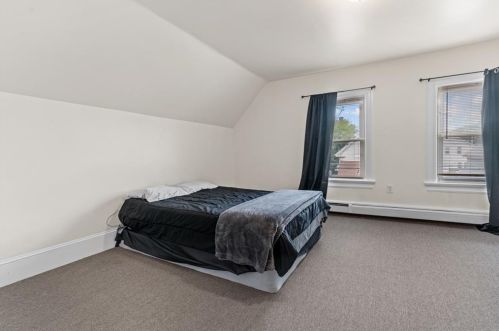 246 Smith St, Providence RI 02911-3307 exterior