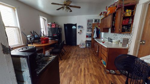 2953 11 St, Milwaukee WI 53215-3813 exterior