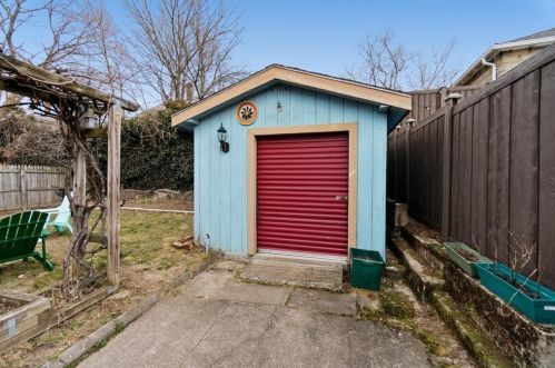 73 Gray St, Providence RI 02904-4702 exterior