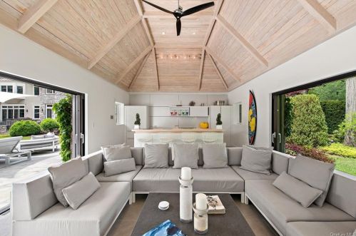 3 Ter Cir, Armonk NY 10504-1112 exterior