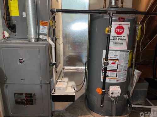 757 Shannon Ave, Perth Amboy NJ 08861-1630 exterior