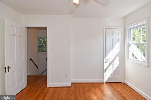 5746 15th St, Arlington VA  22205-2857 exterior