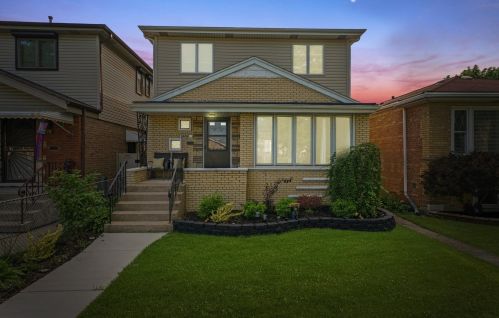 5606 Parkside Ave, Chicago IL 60646-6421 exterior