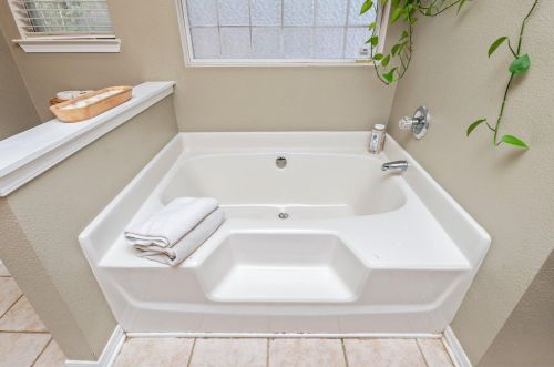 5938 Ridgeview Dr, Milton FL  32570-5057 exterior