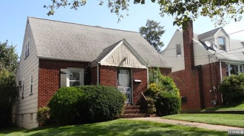 7 Central Ave, Hasbrouck Heights, NJ 07604-1304