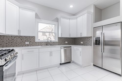 25 118th Pl, Chicago IL 60628-5801 exterior