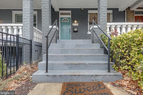 2216 Capitol St, Washington, DC 20002-1104