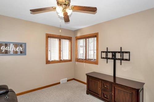 10108 Washtenaw Ave, Chicago IL 60645-3228 exterior