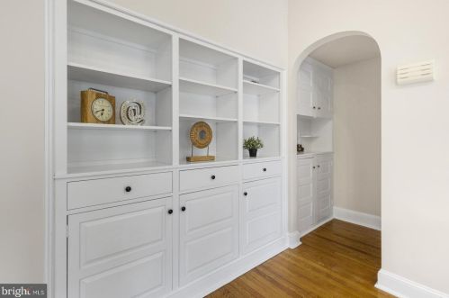 408 19 St, Philadelphia PA 19146-4656 exterior