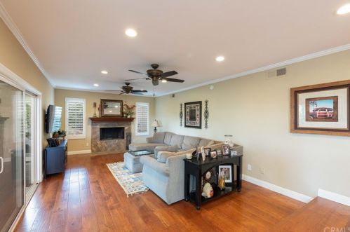 30830 Avenida Del Reposo, Temecula CA 92591-1711 exterior