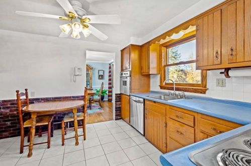 561 Clemson Dr, Pittsburgh PA 15243-1736 exterior