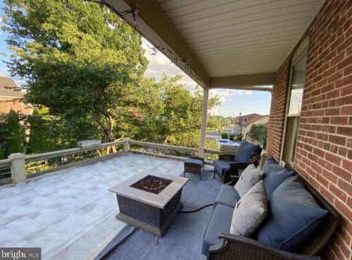 2008 Marietta Ave, Lancaster PA 17603-2354 exterior