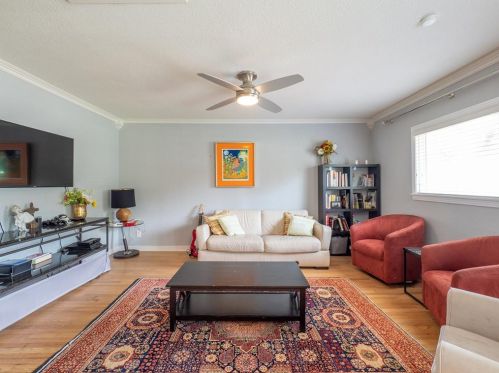 1709 Dartmouth Ave, Austin TX  78757-1313 exterior