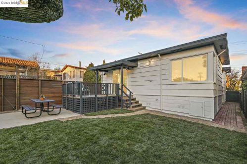 1070 Peralta, Berkeley CA 94706-2118 exterior