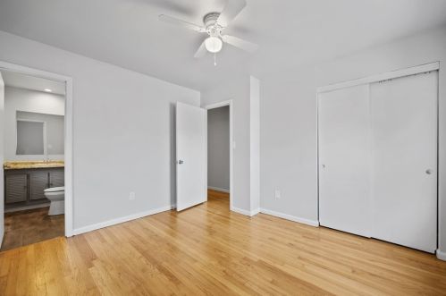 527 Pennview Dr, Pittsburgh PA 15235-4434 exterior