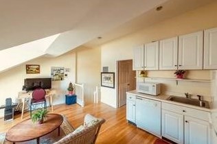 14 Russell St, Boston MA exterior