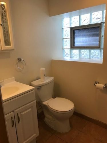 2937 77 Ave, Chicago IL 60707-3633 exterior