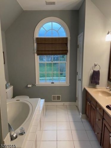 32 Haver Farm Rd, Clinton NJ 08809-2602 exterior