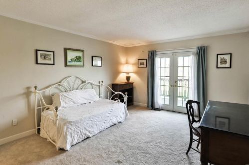 1337 Snapdragon Ct, Saint Louis MO 63146-4364 exterior