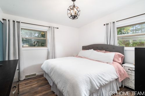 3823 Illinois Ave, Wyoming MI exterior