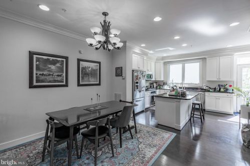 826 Montgomery St, Alexandria VA  22314-1970 exterior