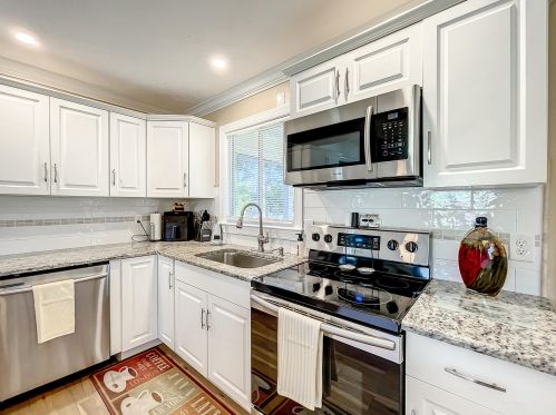 627 Todd Ave, Fort Pierce FL 34983-2918 exterior