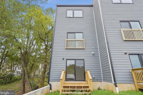 2531 Elvans Rd, Washington, DC 20020-3507