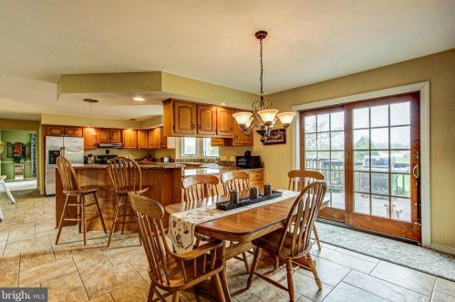 1790 Creamery Rd, Quakertown PA 18951-5518 exterior