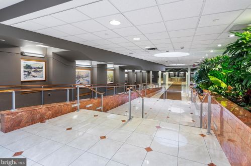 1919 Chestnut St, Philadelphia PA  19103-3401 exterior